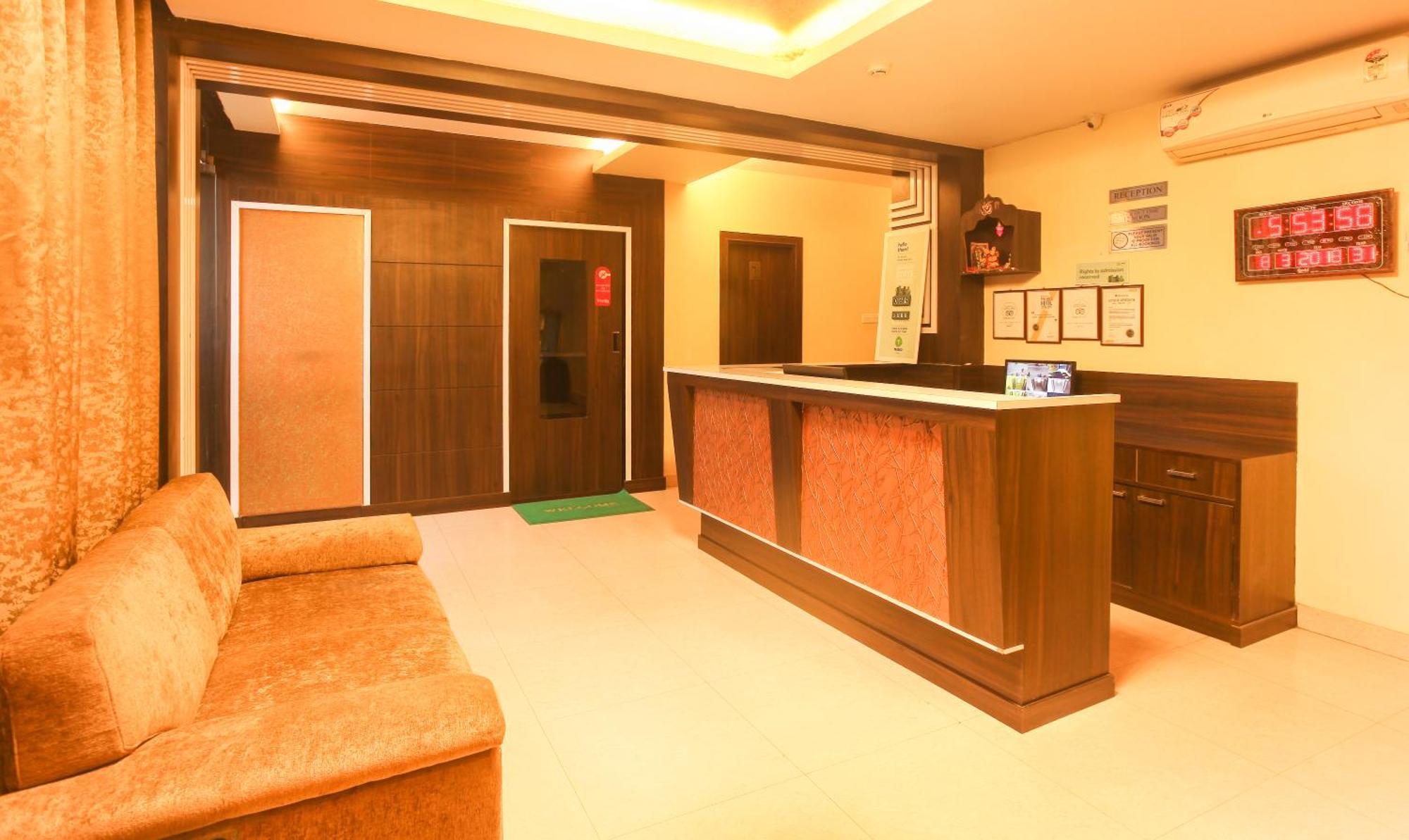 Janki International Sigra 2 Km From Kashi Vishwanath Temple Hotel 3*