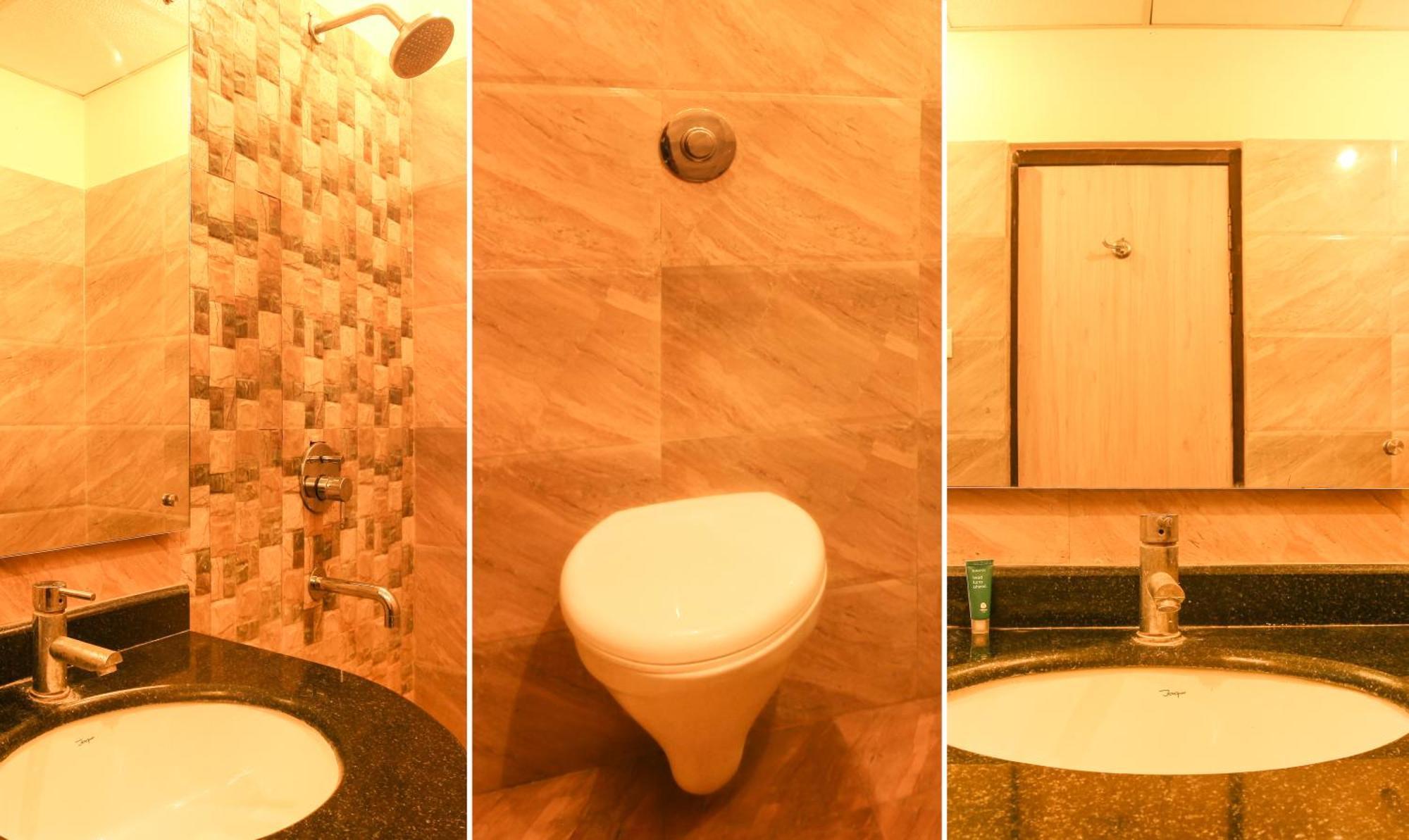 Hotel Janki International Sigra 2 Km From Kashi Vishwanath Temple